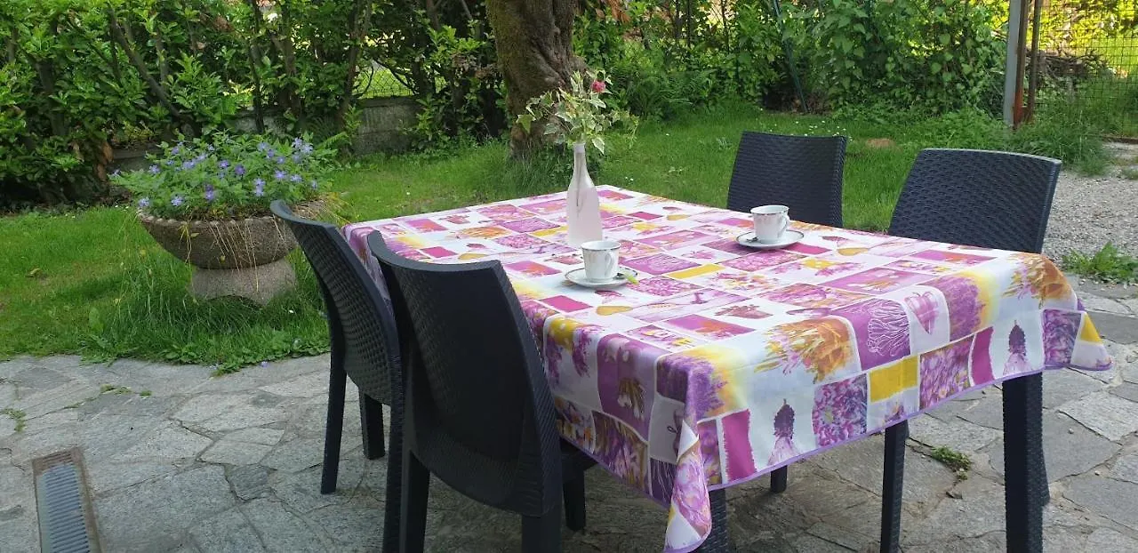 Villa Lago Ground Floor- Pet Friendly Stay-Private Garden-Parking-Lake View - Bike Friendly Holiday House Colico 0*,