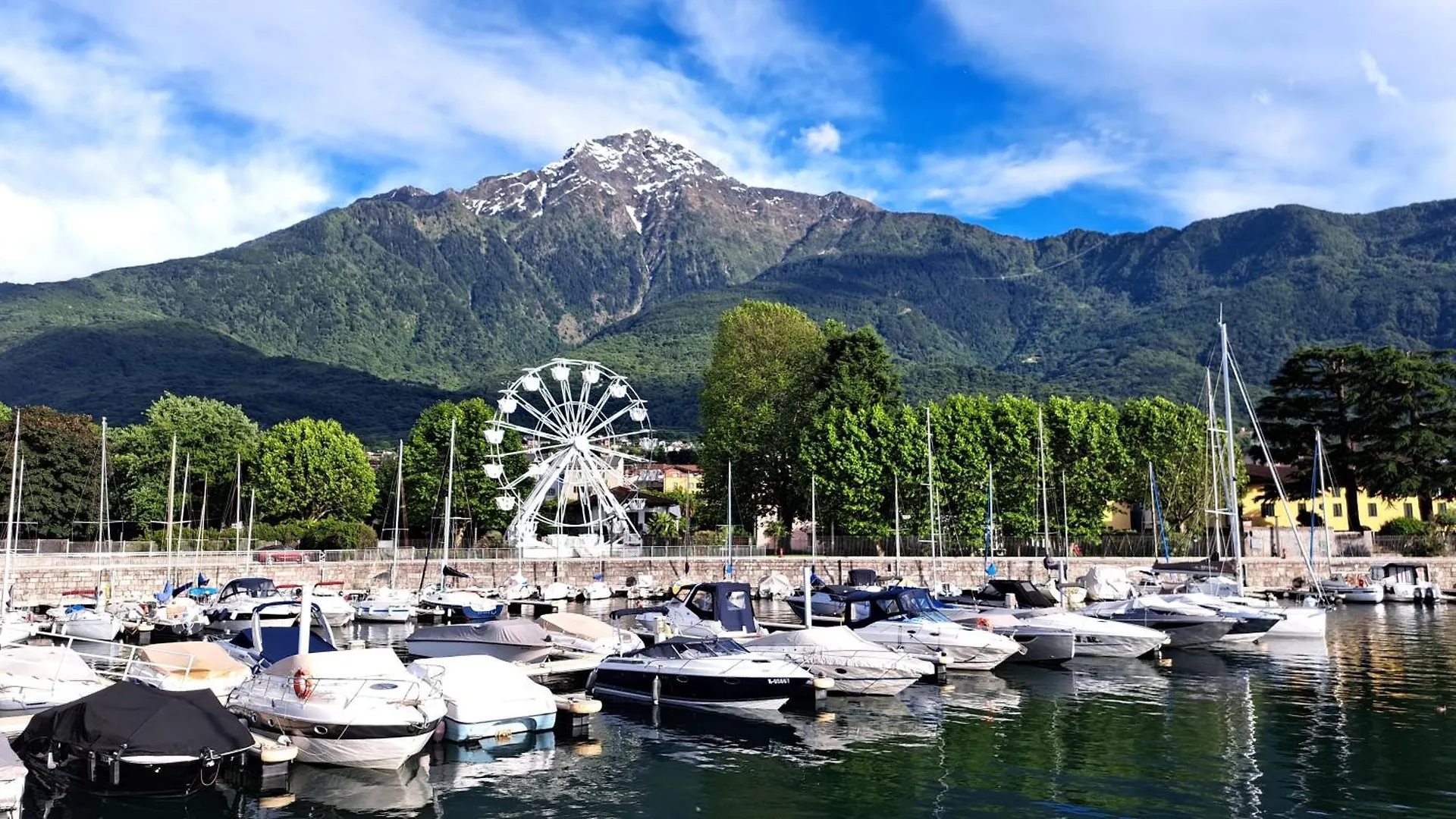 Apartment Villa Lago Ground Floor- Pet Friendly Stay-Private Garden-Parking-Lake View - Bike Friendly Holiday House Colico
