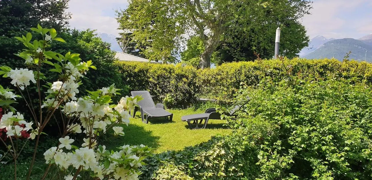 Villa Lago Ground Floor- Pet Friendly Stay-Private Garden-Parking-Lake View - Bike Friendly Holiday House コーリコ アパート